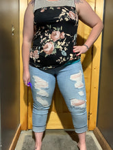 Load image into Gallery viewer, Judy Blue Destroyed Boyfriend Light Wash Jean