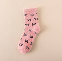 Load image into Gallery viewer, Solmere Soft Plush Knit Socks with Bow Details
