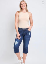 Load image into Gallery viewer, YMI WannaBettaButt Dark Indigo Mid-Rise Side Slit Capri
