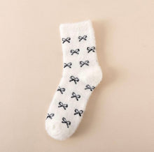 Load image into Gallery viewer, Solmere Soft Plush Knit Socks with Bow Details
