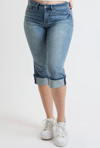 YMI Premium Stretch Cuff Capri Medium Wash