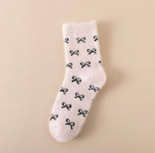 Load image into Gallery viewer, Solmere Soft Plush Knit Socks with Bow Details

