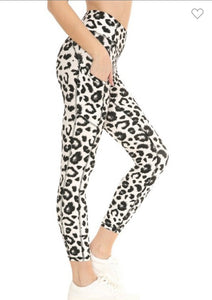 Ivory/Black Leopard Capri Leggings with Pockets