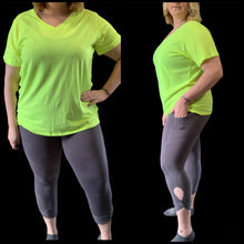 Load image into Gallery viewer, Rae Mode Capri Leggings w/ Pockets
