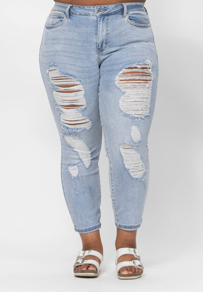 Judy Blue Destroyed Boyfriend Light Wash Jean