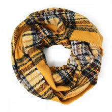 Load image into Gallery viewer, Plaid Knit Scarf
