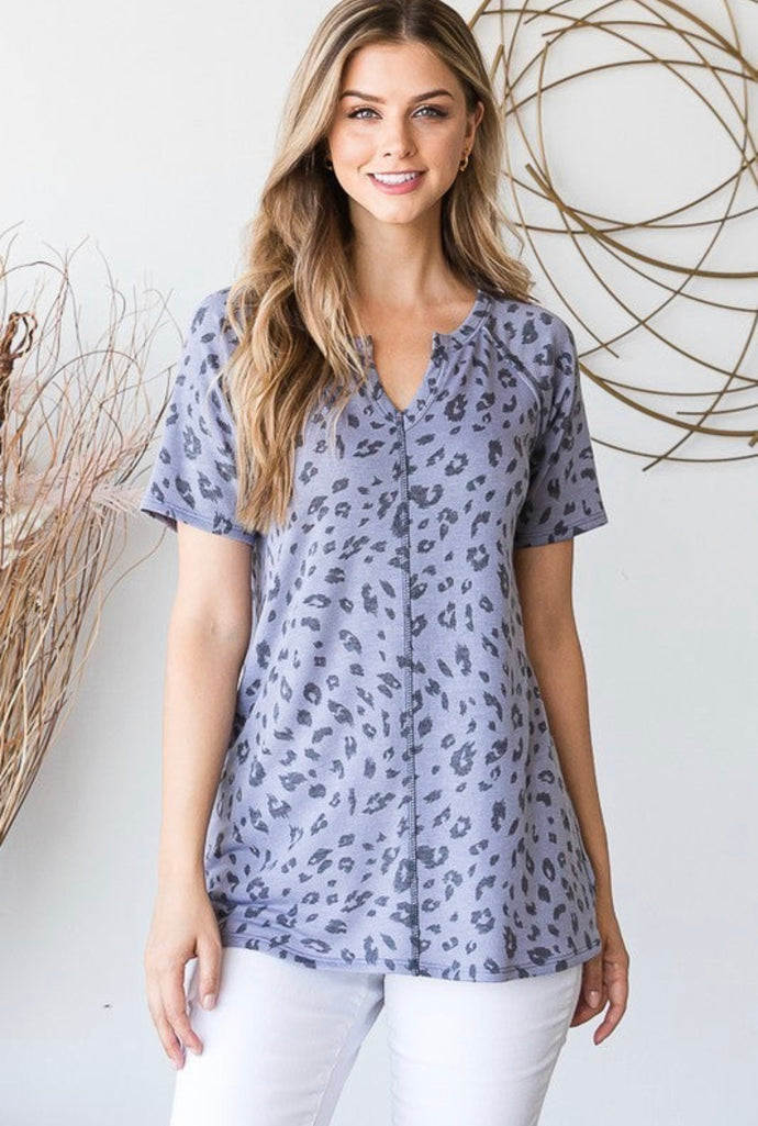 Dusty Blue V-neck Animal Short Sleeve